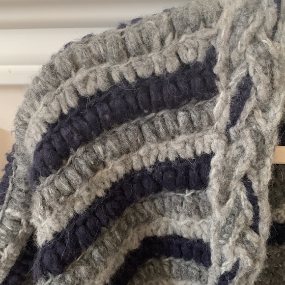 Anne Klein, Sz M, short sleeve sweater vest in Italian yarn. - Picture 4 of 6